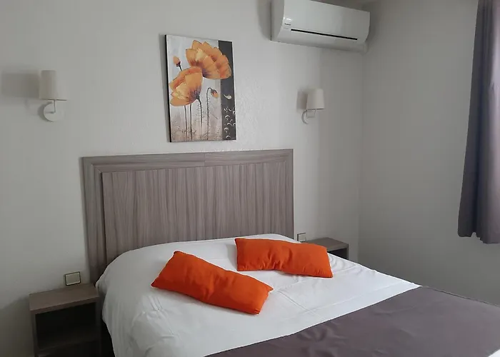 Hotel Sure By Western Saintes