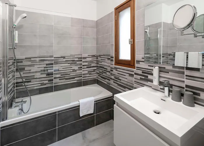 Sure By Western Hotel 3*