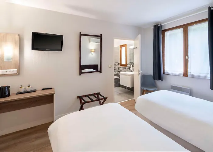 Sure By Western Hotel Saintes