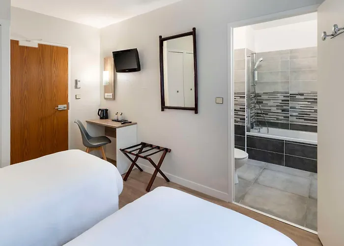 Hotell Sure By Western Saintes