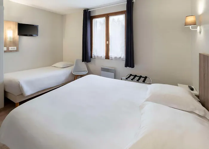 Hotel Sure By Western Saintes