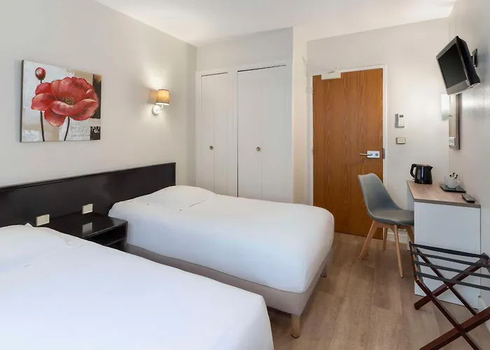 Hotel Sure By Western 3*