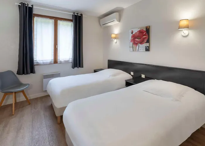 Hotel Sure By Western Saintes