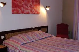 Hotell Sure By Western Saintes